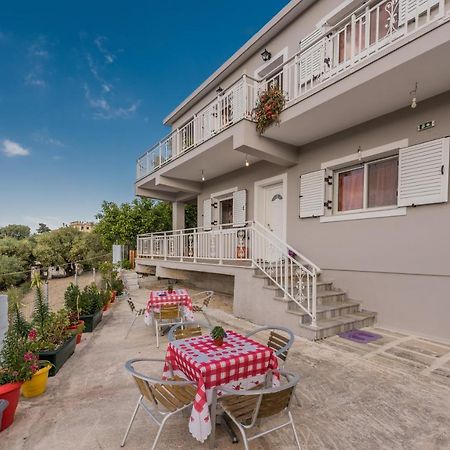 Domus Lukas Apartments Marathiás Dış mekan fotoğraf