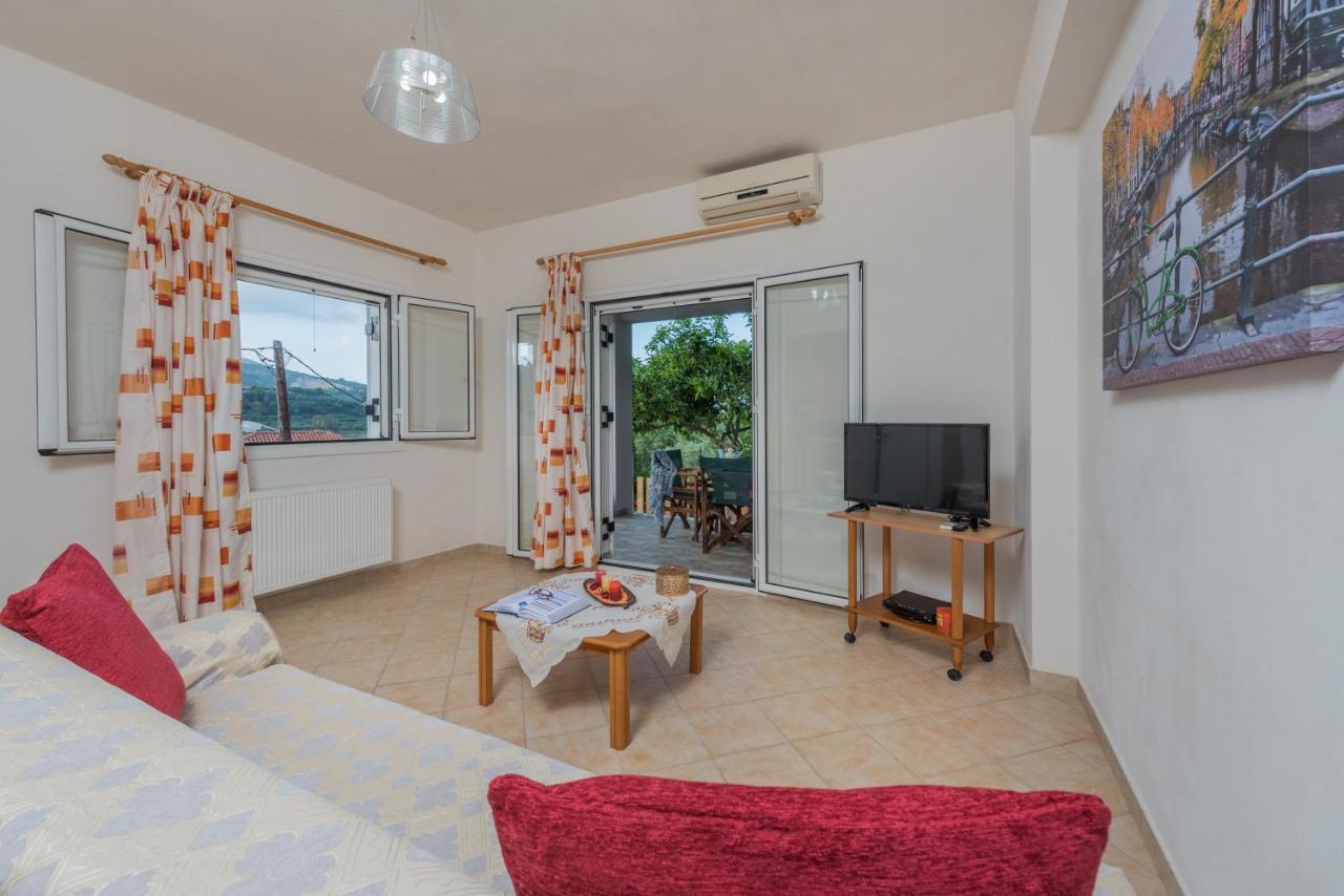 Domus Lukas Apartments Marathiás Dış mekan fotoğraf
