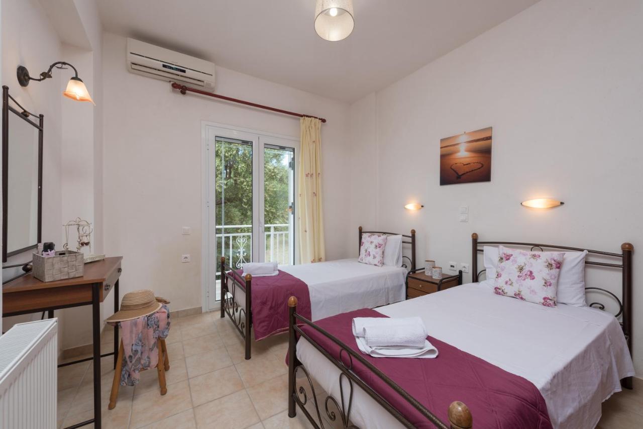 Domus Lukas Apartments Marathiás Dış mekan fotoğraf