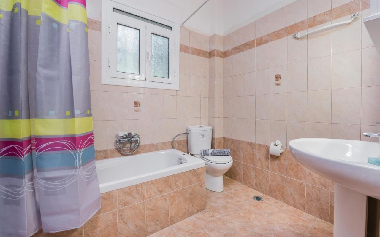 Domus Lukas Apartments Marathiás Dış mekan fotoğraf