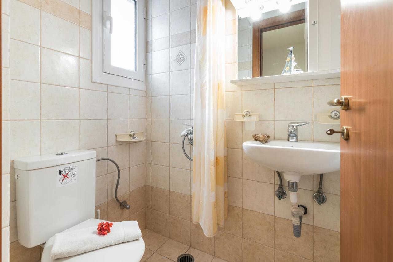Domus Lukas Apartments Marathiás Dış mekan fotoğraf