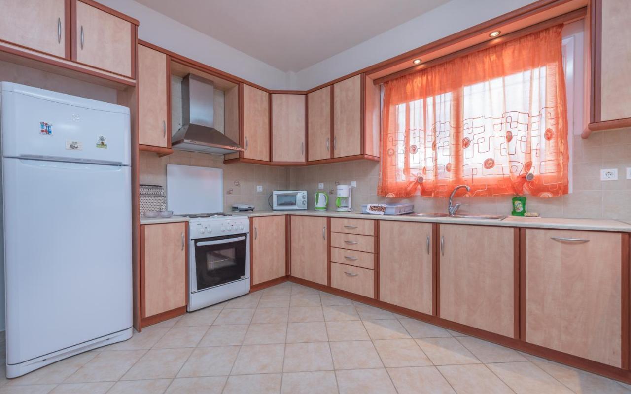 Domus Lukas Apartments Marathiás Dış mekan fotoğraf