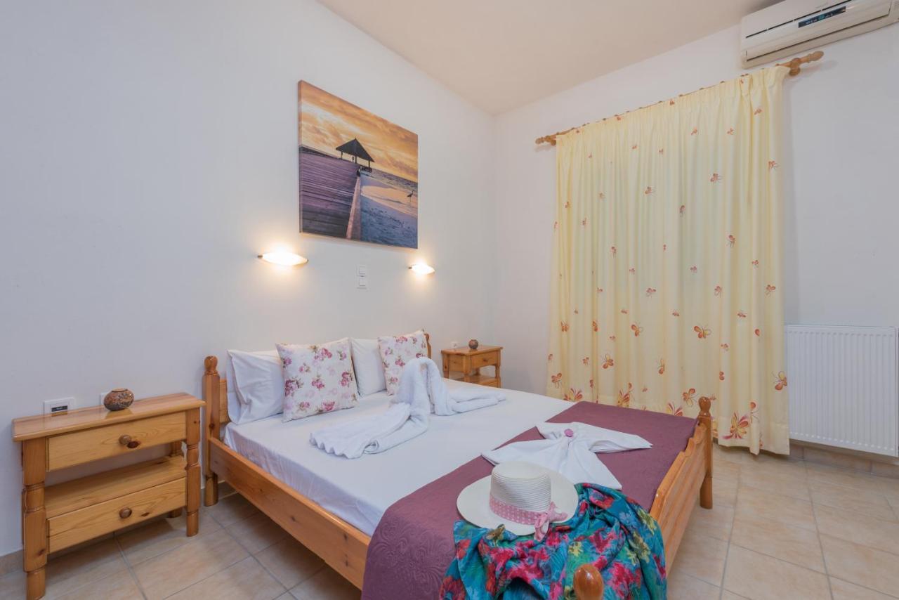 Domus Lukas Apartments Marathiás Dış mekan fotoğraf
