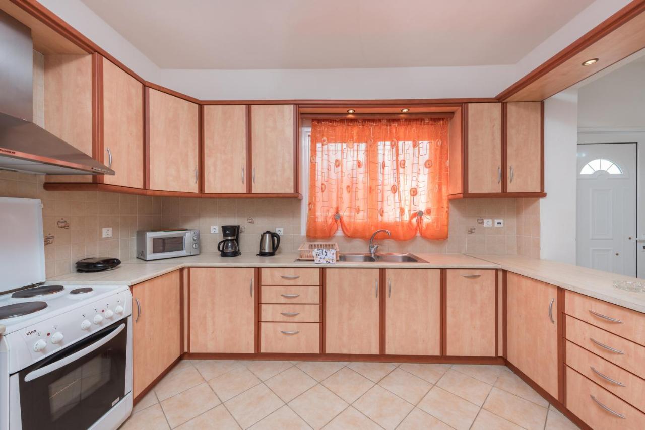 Domus Lukas Apartments Marathiás Dış mekan fotoğraf